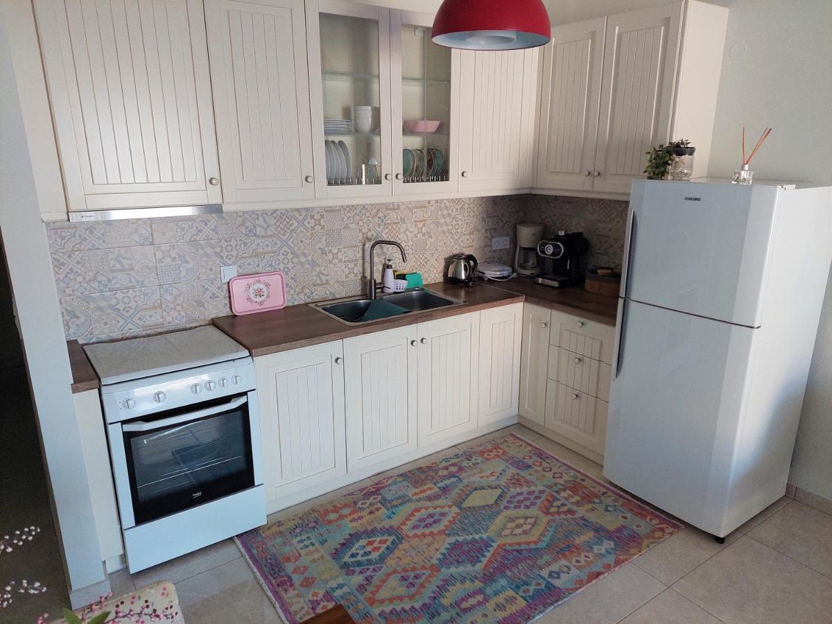 Myrsini'S Sea View Apartment Неа-Перамос Экстерьер фото