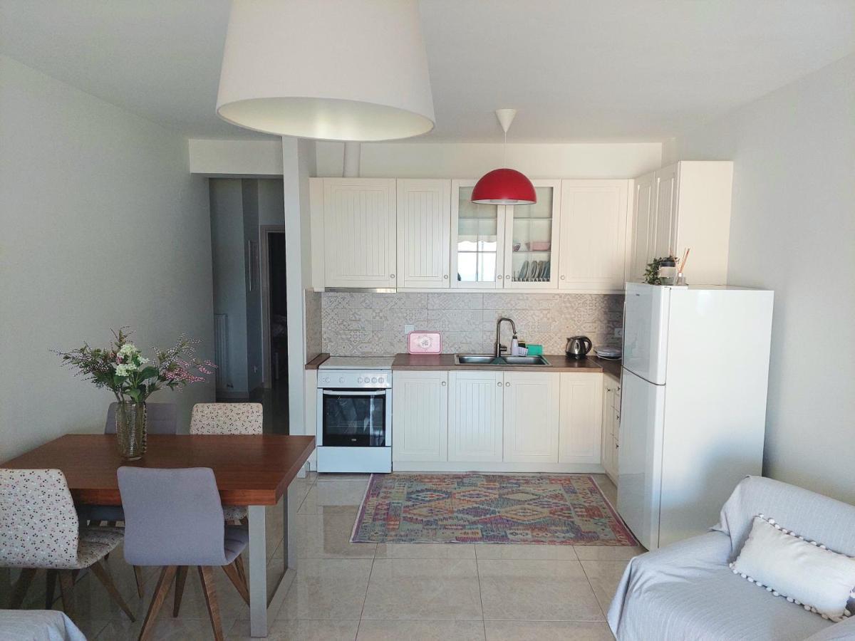 Myrsini'S Sea View Apartment Неа-Перамос Экстерьер фото