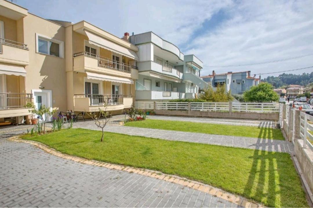 Myrsini'S Sea View Apartment Неа-Перамос Экстерьер фото
